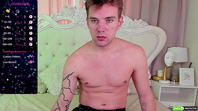 ArthurWhitee online show from 09/12/25, 08:14