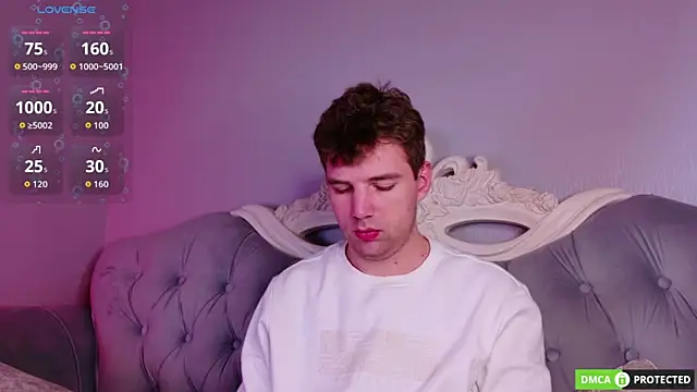 ArthurWhitee online show from 04/22/26, 09:11