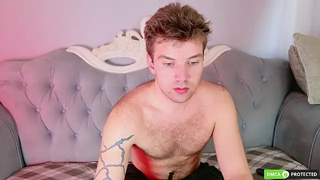 ArthurWhitee online show from 04/24/26, 08:17