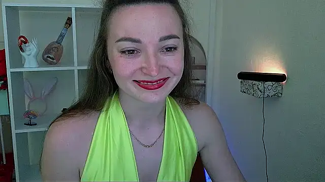Snapshot of _Barbie_Kiss_ chatting on 05/25/26, 04:35 Barbie Kiss online show from 05/25/26, 04:35
