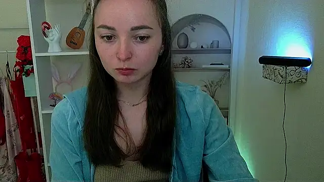 Snapshot of _Barbie_Kiss_ chatting on 05/27/26, 05:10 Barbie Kiss online show from 05/27/26, 05:10