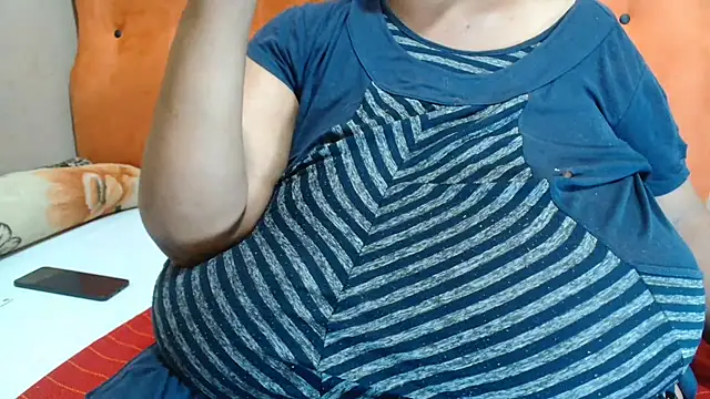 tinagiant online show from 10/15/25, 08:25