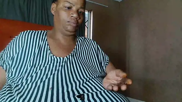 tinagiant online show from 12/19/25, 03:57