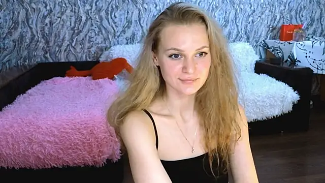 Elfanna online show from 10/13/25, 01:44