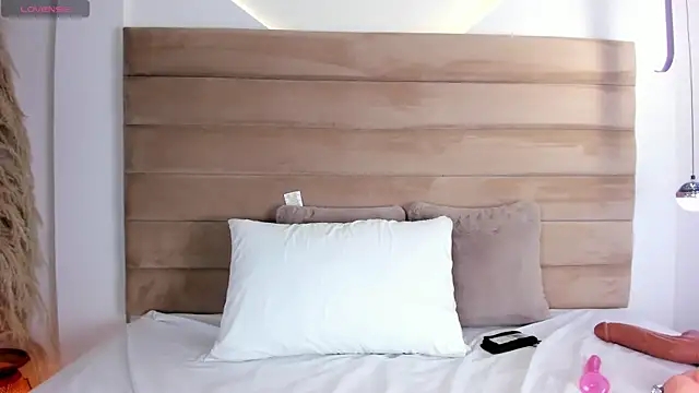 Snapshot of IsabellaJonns chatting on 01/12/25, 07:21 IsabellaJonns online show from 01/12/25, 07:21