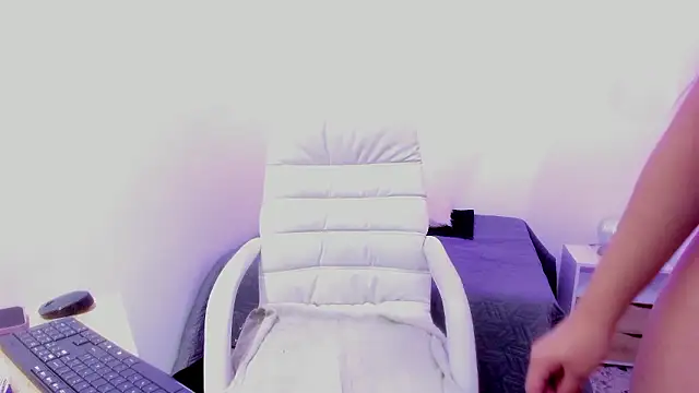 Snapshot of _Danaa chatting on 12/04/24, 12:03 Danaa online show from 12/04/24, 12:03