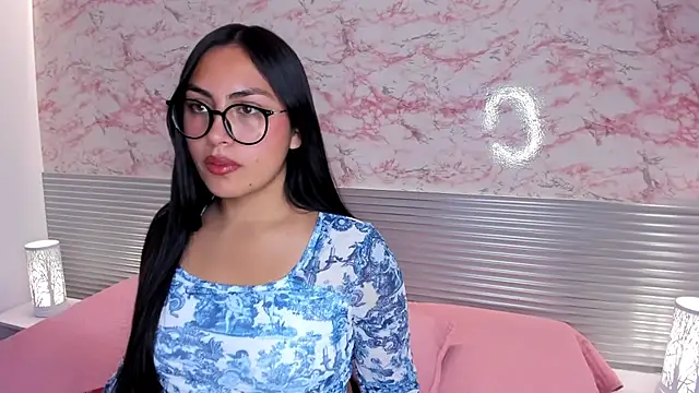 Snapshot of _Danaa chatting on 09/15/25, 08:31 Danaa online show from 09/15/25, 08:31