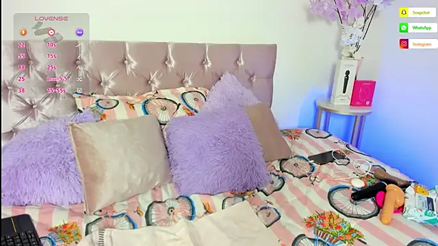 alanavega11 online show from 04/09/26, 01:16