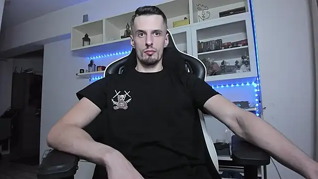 ToddClaytonn online show from 12/01/25, 06:13