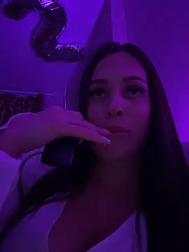 Snapshot of EricaWalls chatting on 12/13/24, 10:02 EricaWalls online show from 12/13/24, 10:02