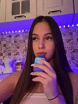 Snapshot of EricaWalls chatting on 01/21/25, 11:24 EricaWalls online show from 01/21/25, 11:24