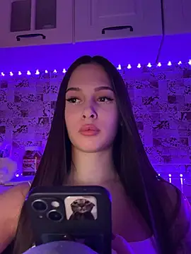 Snapshot of EricaWalls chatting on 01/26/25, 11:29 EricaWalls online show from 01/26/25, 11:29