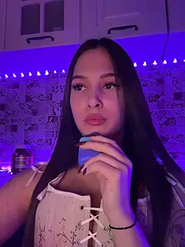 Snapshot of EricaWalls chatting on 02/04/25, 10:02 EricaWalls online show from 02/04/25, 10:02