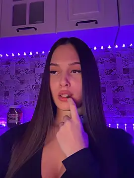 Snapshot of EricaWalls chatting on 02/06/25, 12:22 EricaWalls online show from 02/06/25, 12:22