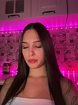 Snapshot of EricaWalls chatting on 02/15/25, 10:21 EricaWalls online show from 02/15/25, 10:21