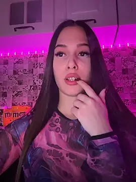 Snapshot of EricaWalls chatting on 02/19/25, 07:38 EricaWalls online show from 02/19/25, 07:38