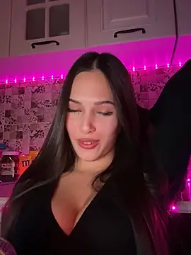 Snapshot of EricaWalls chatting on 02/20/25, 07:52 EricaWalls online show from 02/20/25, 07:52