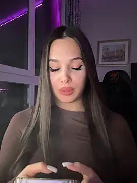 Snapshot of EricaWalls chatting on 11/27/25, 10:01 EricaWalls online show from 11/27/25, 10:01