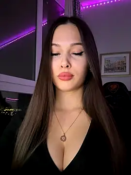 Snapshot of EricaWalls chatting on 12/14/25, 03:17 EricaWalls online show from 12/14/25, 03:17