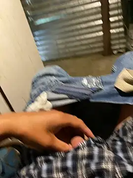 Snapshot of littybrowela12 chatting on 11/18/25, 08:52 littybrowela12 online show from 11/18/25, 08:52