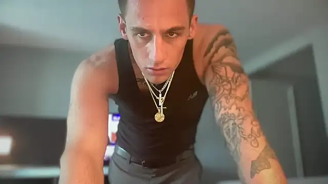 PeytonJohnn online show from 09/24/25, 05:16