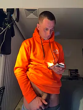 PeytonJohnn online show from 10/22/25, 04:24