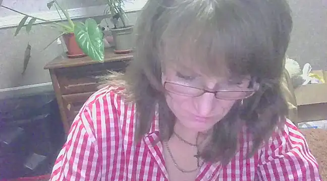 Snapshot of Manulyonok51 chatting on 12/01/24, 10:43 Manulyonok51 online show from 12/01/24, 10:43