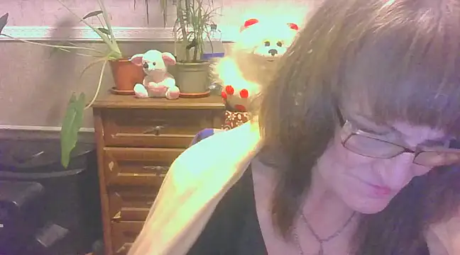 Snapshot of Manulyonok51 chatting on 12/17/24, 08:32 Manulyonok51 online show from 12/17/24, 08:32