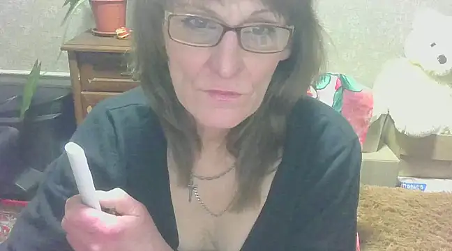 Snapshot of Manulyonok51 chatting on 12/27/24, 11:42 Manulyonok51 online show from 12/27/24, 11:42