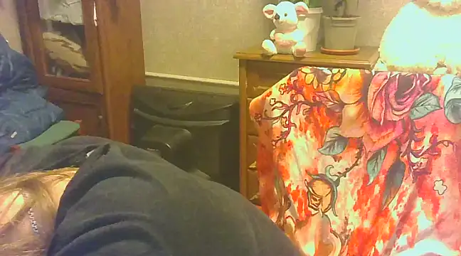 Snapshot of Manulyonok51 chatting on 02/24/25, 01:13 Manulyonok51 online show from 02/24/25, 01:13