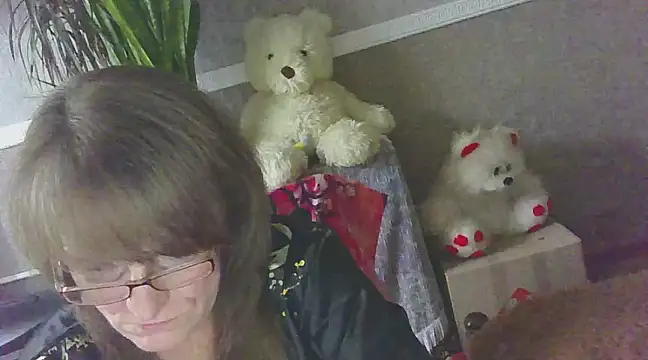 Snapshot of Manulyonok51 chatting on 03/17/25, 12:57 Manulyonok51 online show from 03/17/25, 12:57