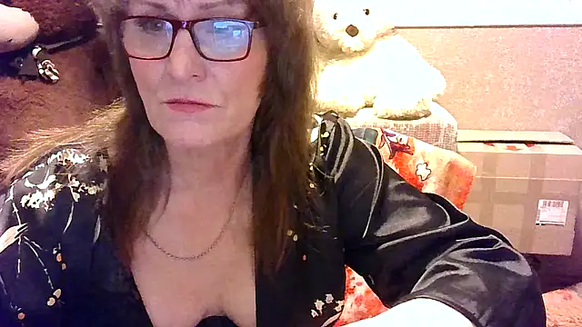 Snapshot of Manulyonok51 chatting on 10/28/25, 06:10 Manulyonok51 online show from 10/28/25, 06:10