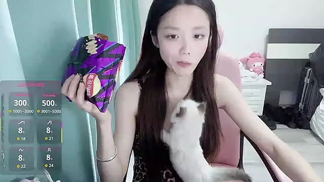 Snapshot of Puff-521 chatting on 07/13/26, 03:04 Puff-521 online show from 07/13/26, 03:04