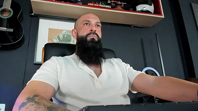 axxelrich  online show from 02/05/25, 08:32