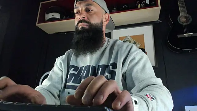 axxelrich  online show from 02/08/25, 06:43