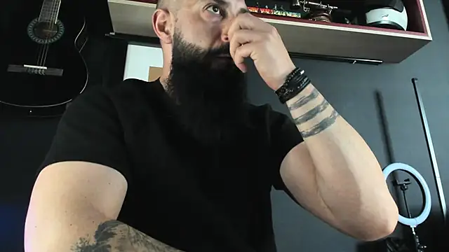 axxelrich  online show from 02/10/25, 09:58