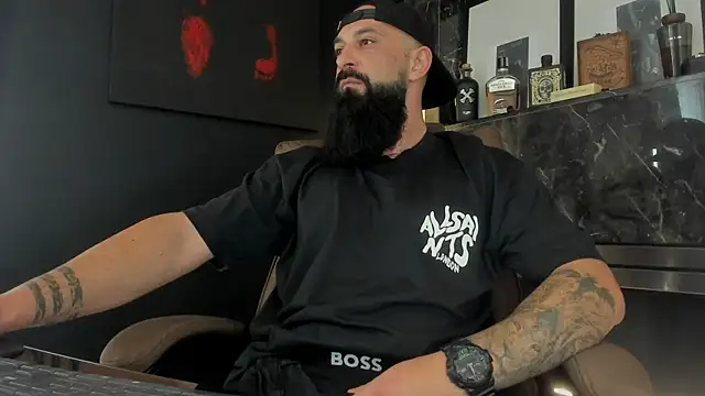 axxelrich  online show from 10/17/25, 09:01