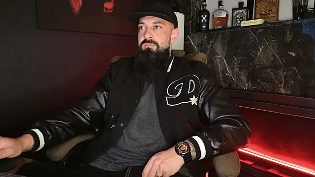 axxelrich  online show from 12/14/25, 06:08