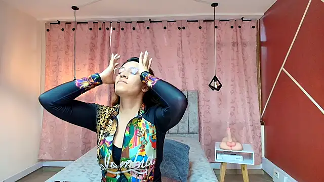 VioletaScott  online show from 01/10/25, 12:36