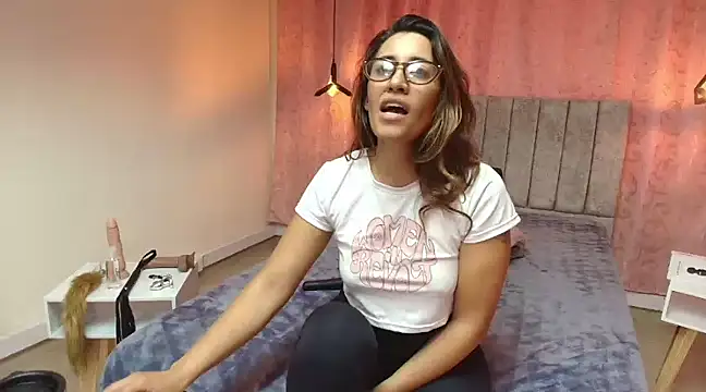 VioletaScott  online show from 02/18/25, 04:59