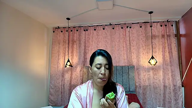 VioletaScott  online show from 10/15/25, 03:34