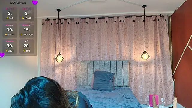 VioletaScott  online show from 11/05/25, 12:16