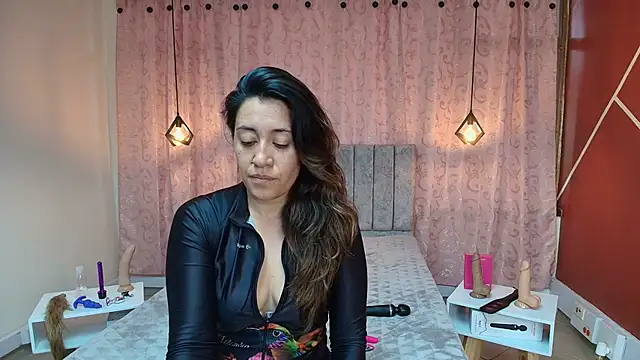 VioletaScott  online show from 11/11/25, 01:11