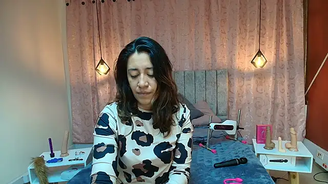 VioletaScott  online show from 11/24/25, 01:44