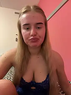 yourhornyslut online show from 03/22/25, 09:42