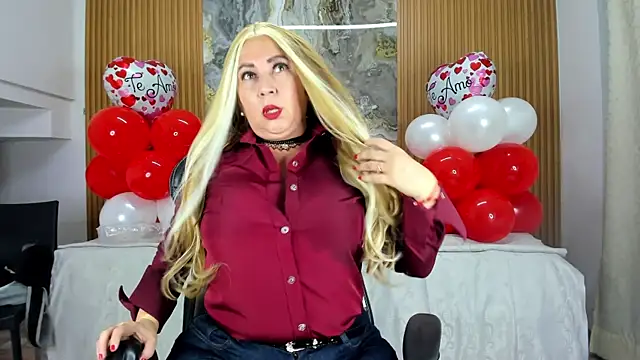 Danna topless online show from 02/14/25, 12:03