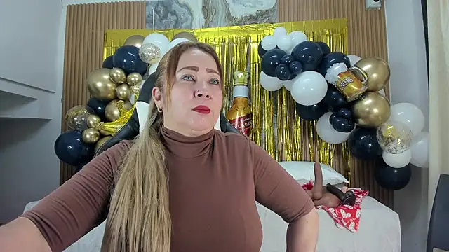 Danna topless online show from 09/19/25, 12:06