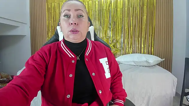 Danna topless online show from 10/16/25, 12:06