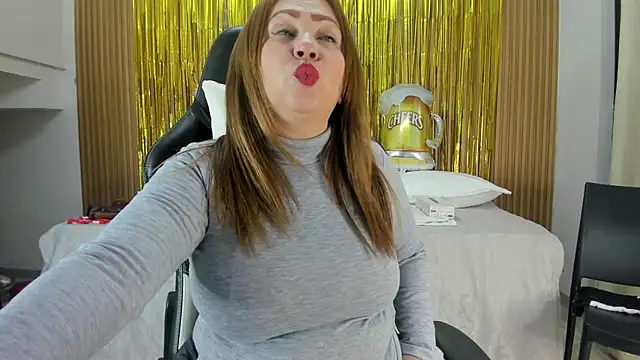 Danna topless online show from 10/20/25, 12:05