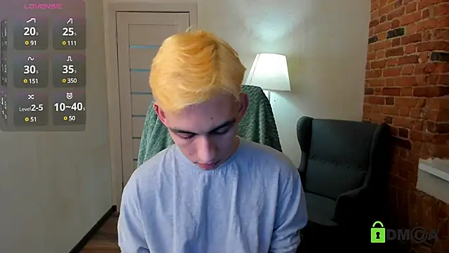 Snapshot of Ul_Tima chatting on 12/24/24, 08:05 Ul Tima online show from 12/24/24, 08:05